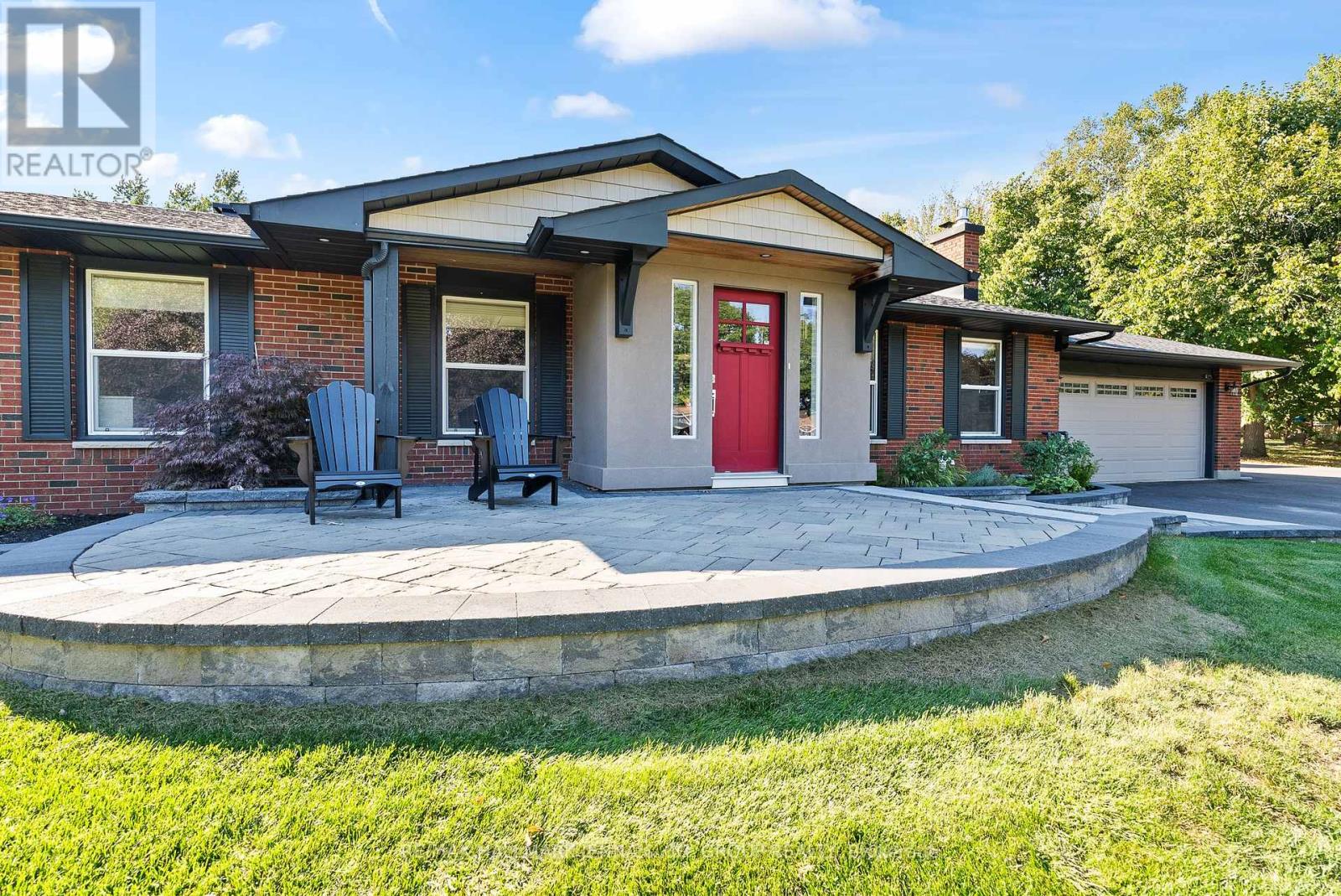6577 Michelangelo Court, Ottawa, Ontario  K0A 2T0 - Photo 3 - X12404707