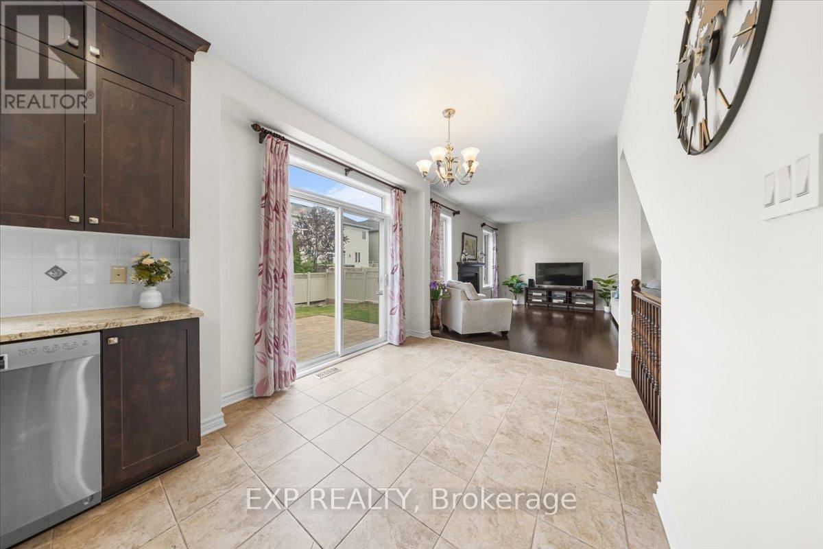 300 Grayburn Way, Ottawa, Ontario  K2J 0V8 - Photo 10 - X12404728