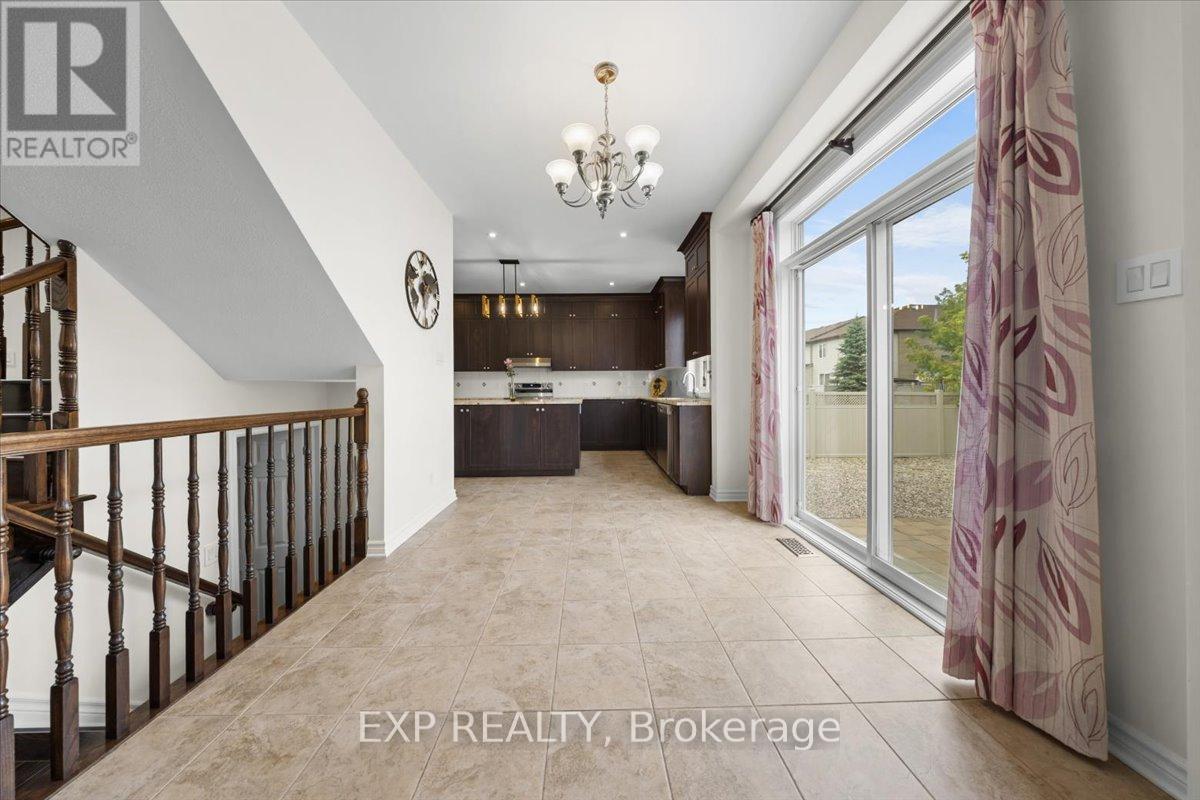 300 Grayburn Way, Ottawa, Ontario  K2J 0V8 - Photo 11 - X12404728
