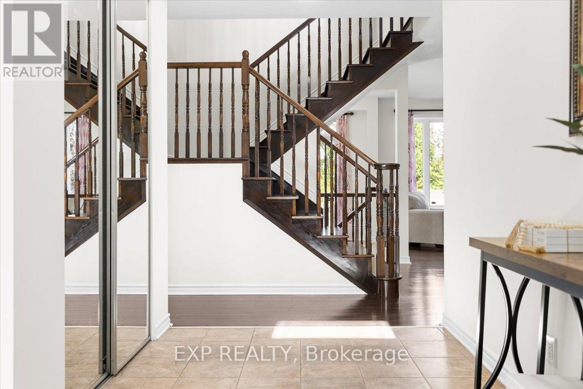 300 Grayburn Way, Ottawa, Ontario  K2J 0V8 - Photo 23 - X12404728