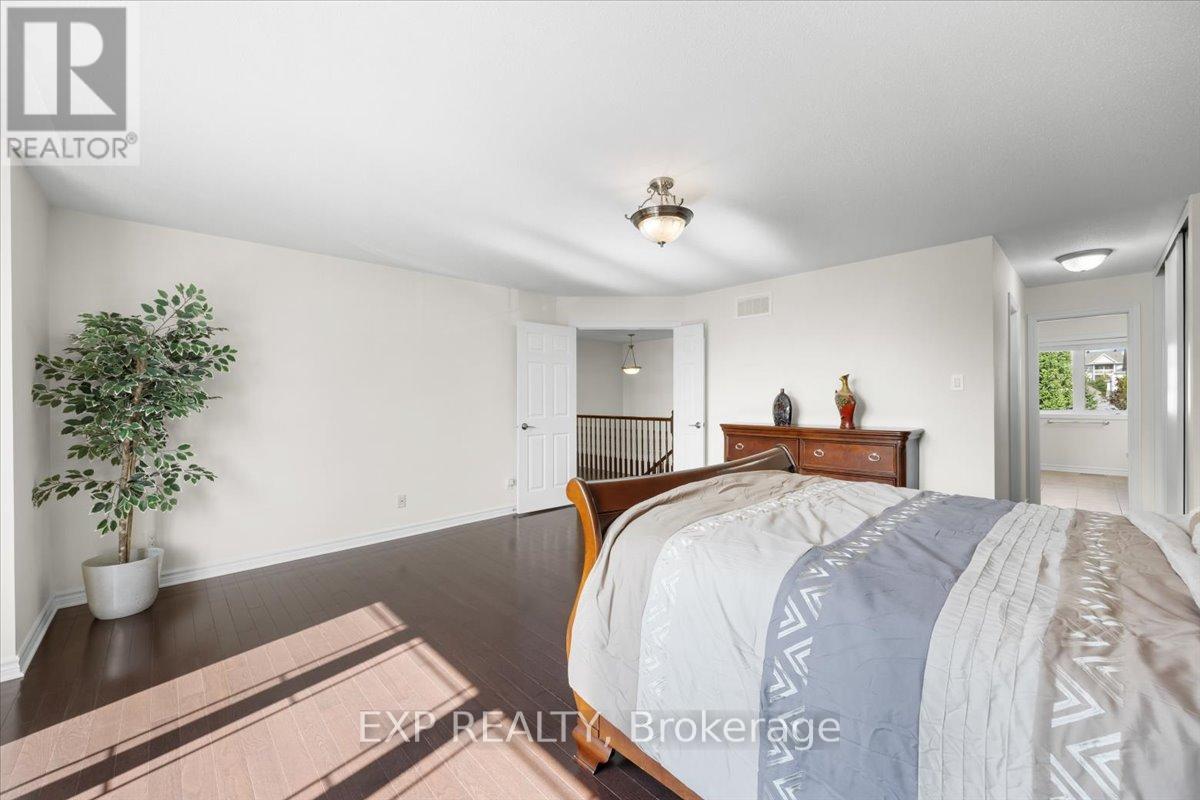 300 Grayburn Way, Ottawa, Ontario  K2J 0V8 - Photo 34 - X12404728