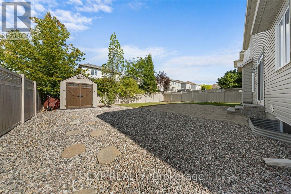 300 Grayburn Way, Ottawa, Ontario  K2J 0V8 - Photo 46 - X12404728