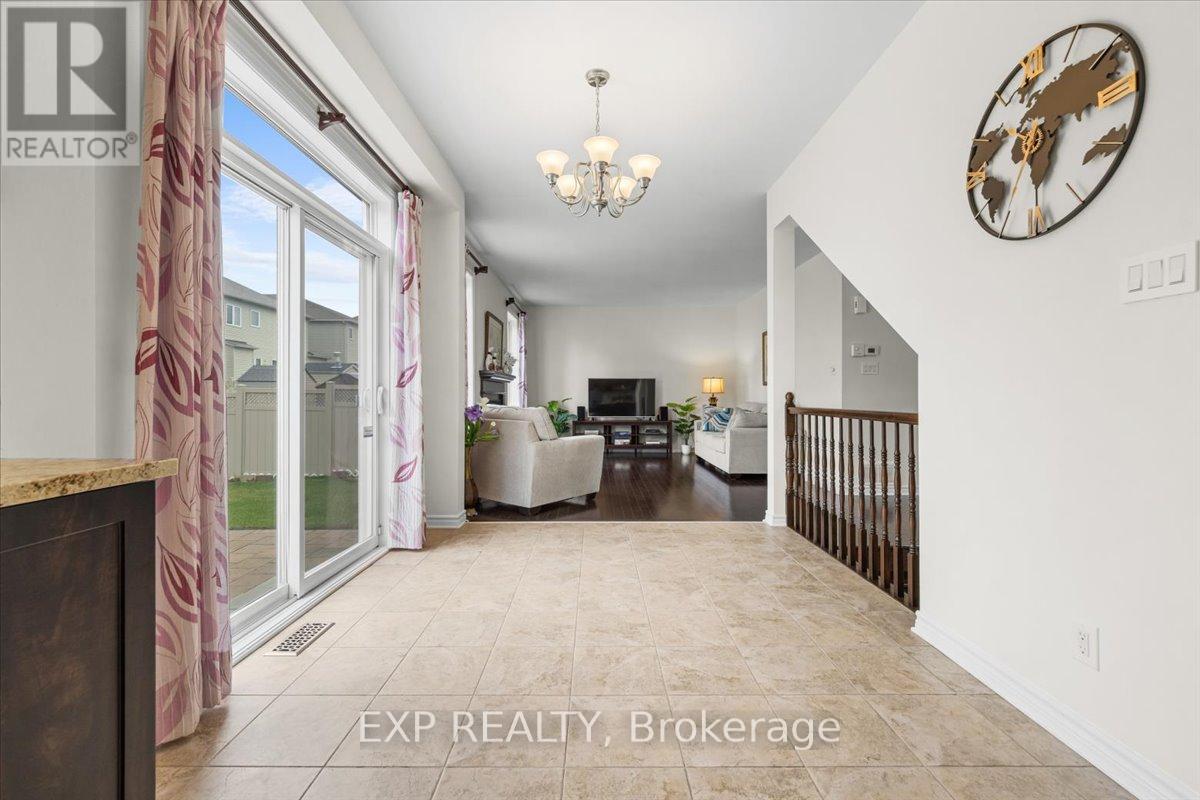 300 Grayburn Way, Ottawa, Ontario  K2J 0V8 - Photo 9 - X12404728