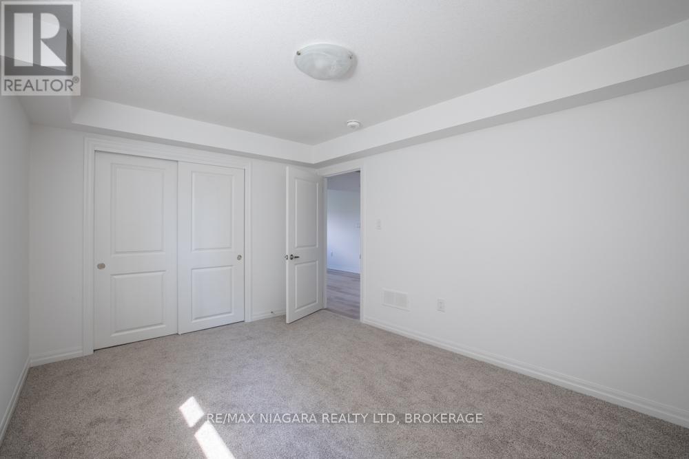 Lower - 158 Hillcrest Road, Port Colborne, Ontario  L3K 6E4 - Photo 10 - X12404587