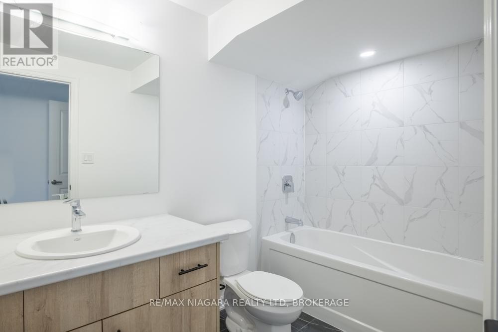 Lower - 158 Hillcrest Road, Port Colborne, Ontario  L3K 6E4 - Photo 11 - X12404587