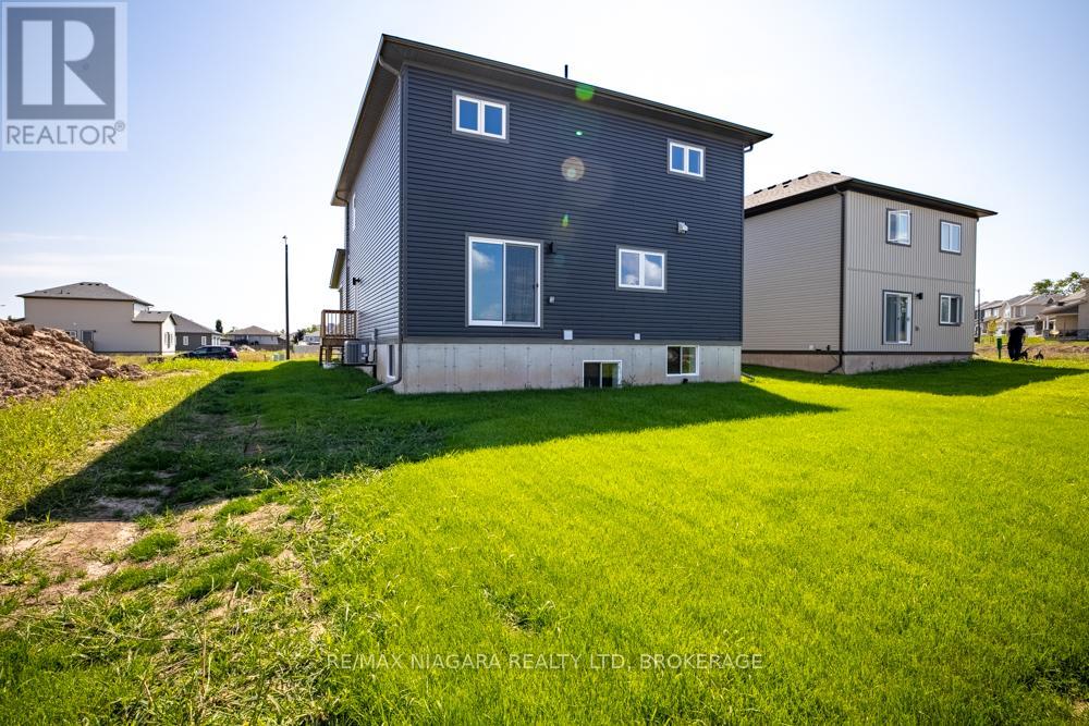 Lower - 158 Hillcrest Road, Port Colborne, Ontario  L3K 6E4 - Photo 12 - X12404587