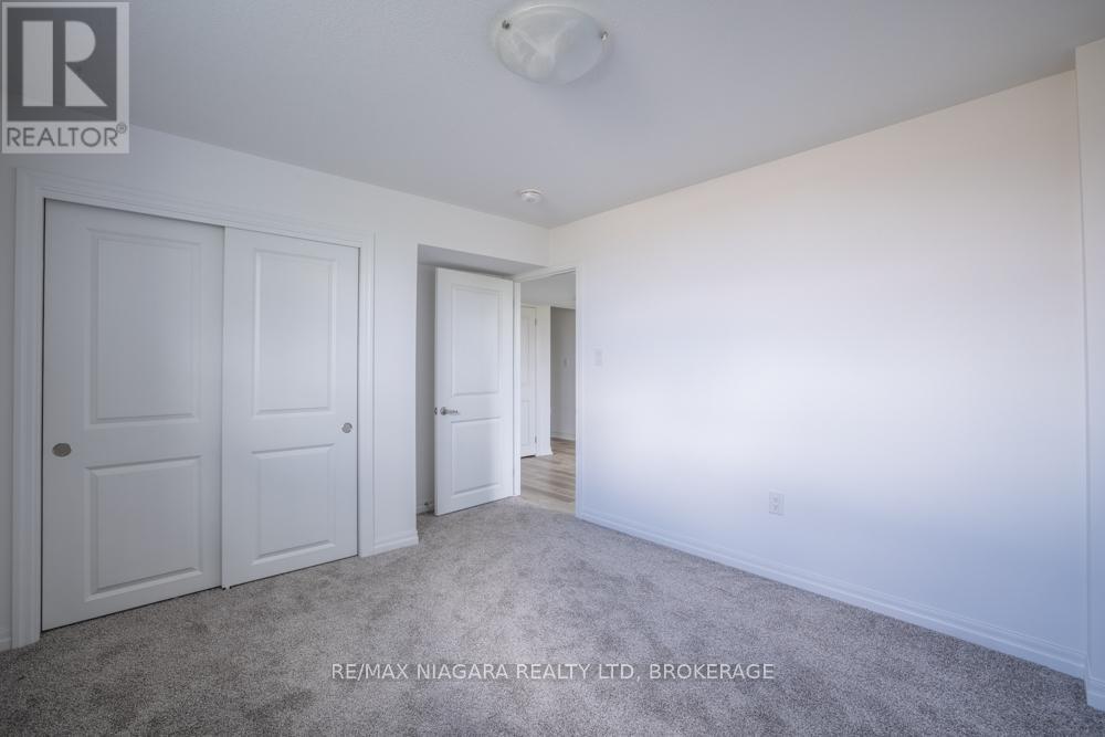 Lower - 158 Hillcrest Road, Port Colborne, Ontario  L3K 6E4 - Photo 5 - X12404587