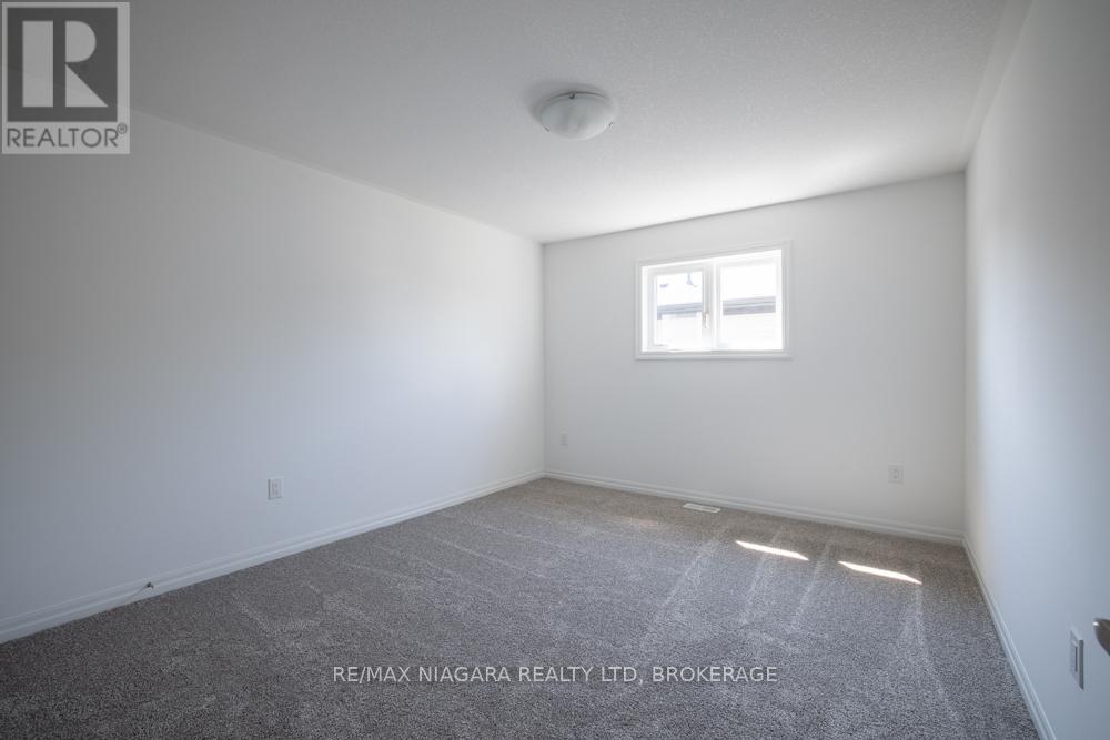Main - 158 Hillcrest Road, Port Colborne, Ontario  L3K 6E4 - Photo 17 - X12404591