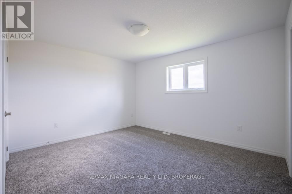 Main - 158 Hillcrest Road, Port Colborne, Ontario  L3K 6E4 - Photo 18 - X12404591