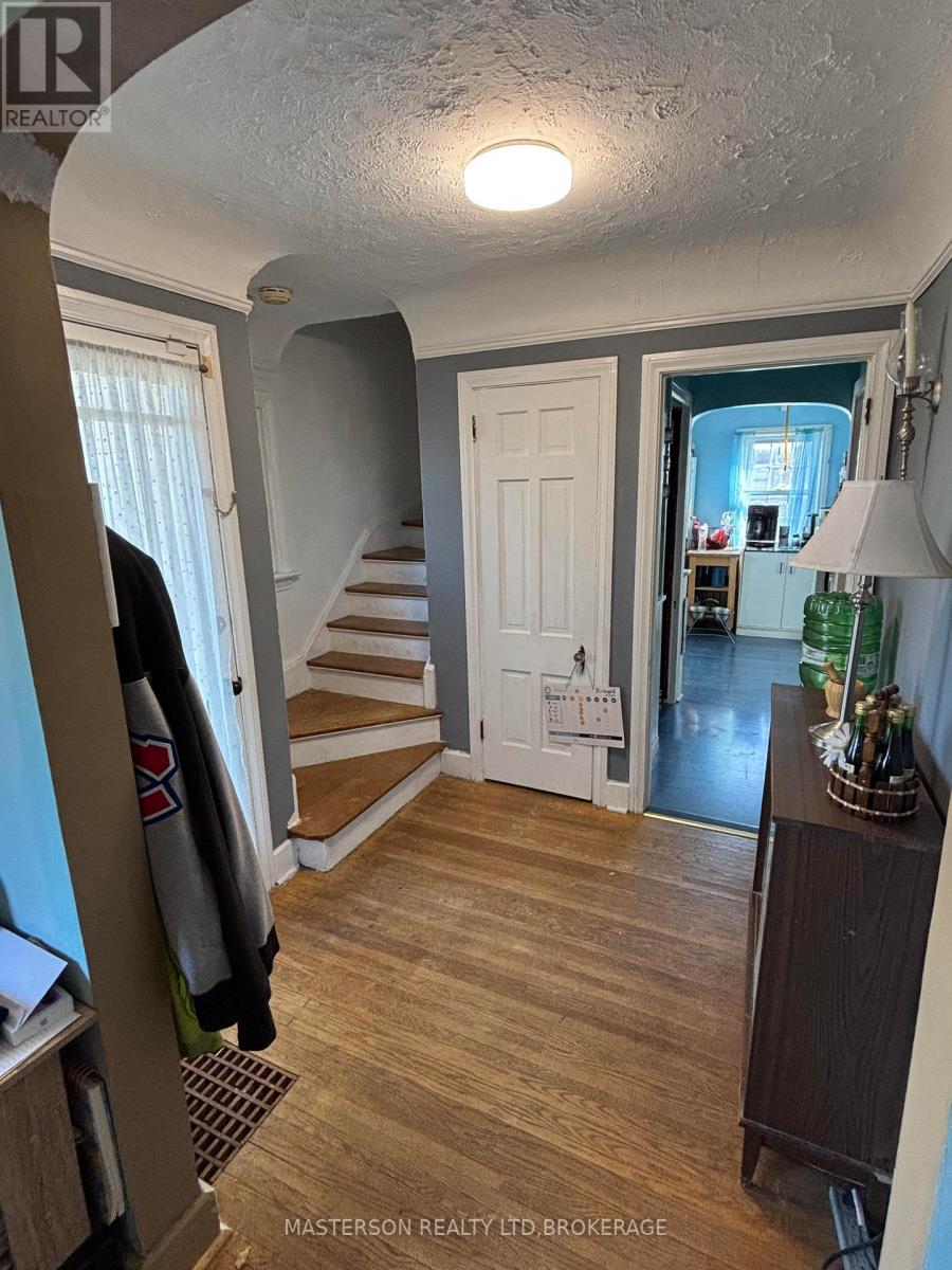 12 Chestnut Street E, St. Catharines, Ontario  L2T 1G5 - Photo 14 - X12404600
