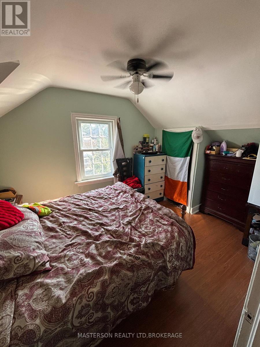 12 Chestnut Street E, St. Catharines, Ontario  L2T 1G5 - Photo 16 - X12404600
