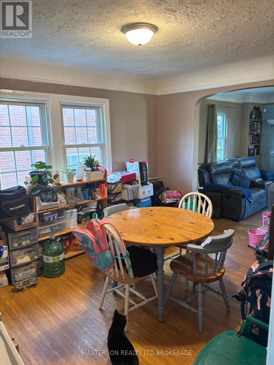 12 Chestnut Street E, St. Catharines, Ontario  L2T 1G5 - Photo 9 - X12404600