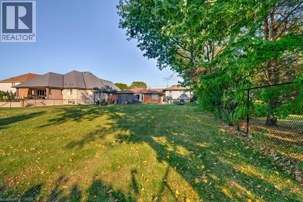 37 West Avenue, Winona, Ontario  L8E 5L5 - Photo 3 - 40767824