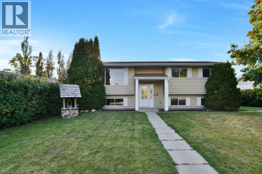 3727 50 Avenue, Innisfail, Alberta  T4G 1J1 - Photo 2 - A2256373