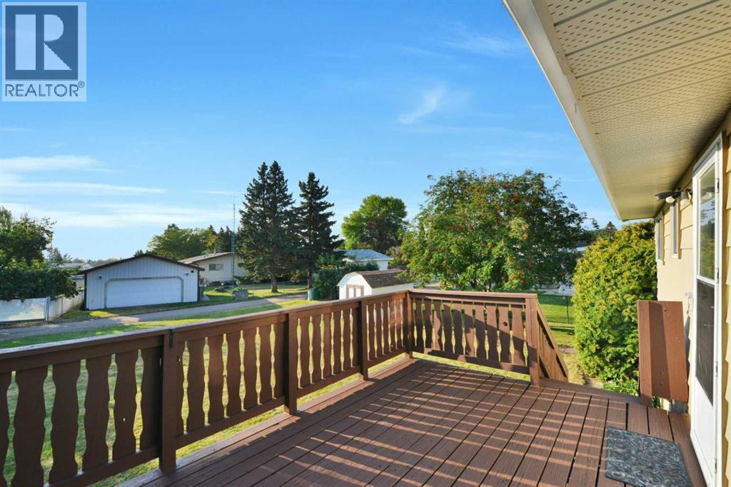 3727 50 Avenue, Innisfail, Alberta  T4G 1J1 - Photo 10 - A2256373