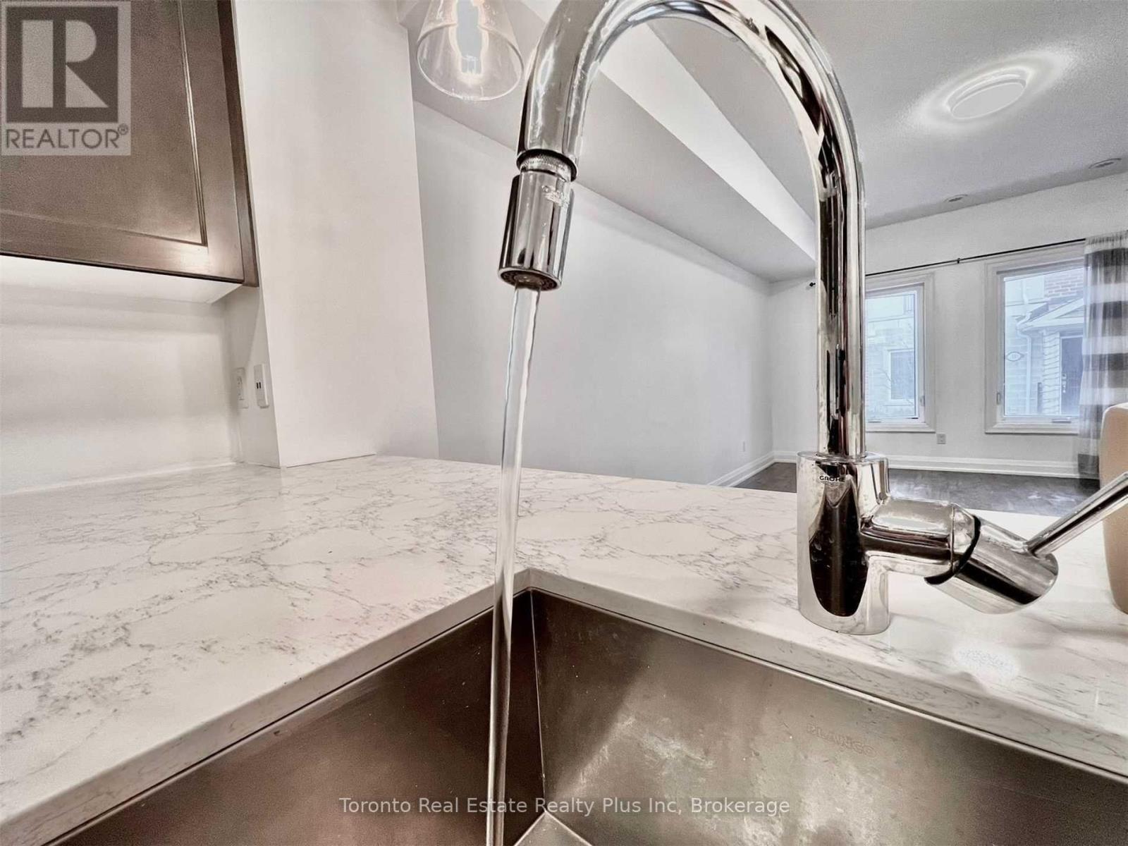 3 - 1060 St. Hildas Way, Whitby, Ontario  L1N 0L3 - Photo 16 - E12404567