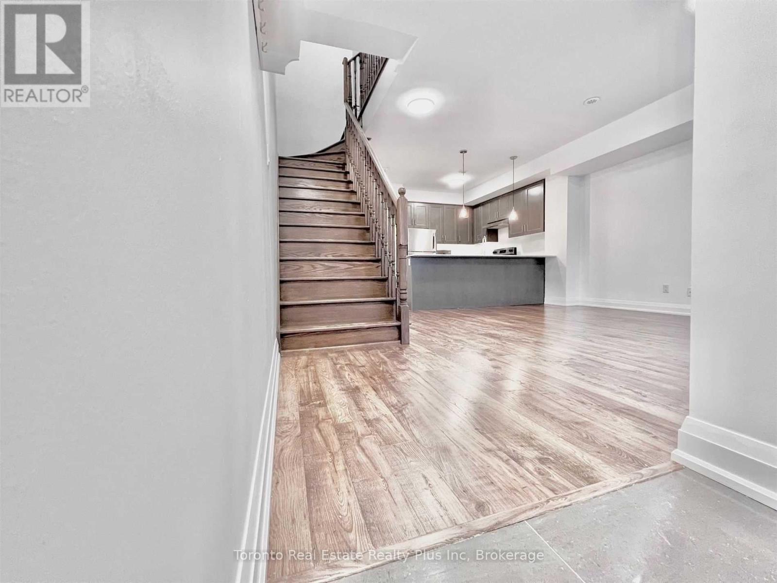 3 - 1060 St. Hildas Way, Whitby, Ontario  L1N 0L3 - Photo 2 - E12404567