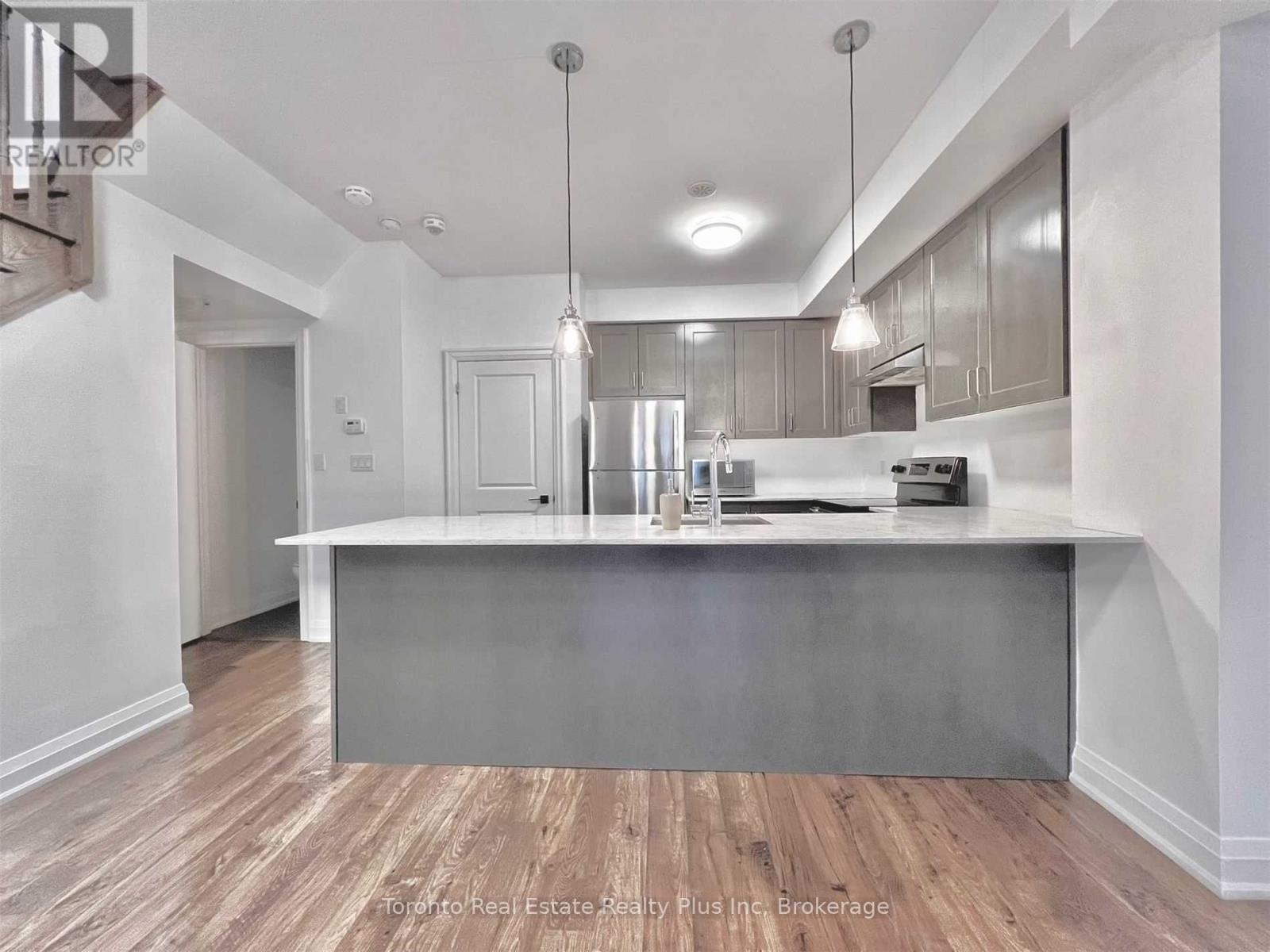 3 - 1060 St. Hildas Way, Whitby, Ontario  L1N 0L3 - Photo 6 - E12404567