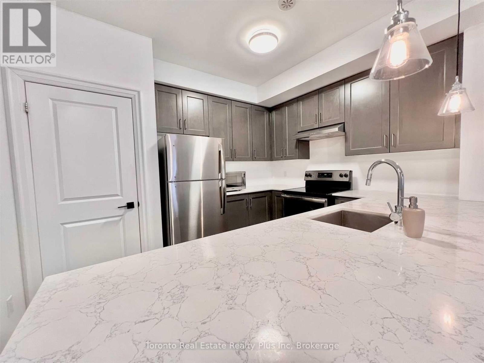 3 - 1060 St. Hildas Way, Whitby, Ontario  L1N 0L3 - Photo 8 - E12404567