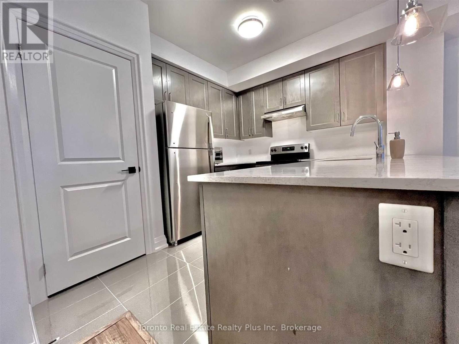 3 - 1060 St. Hildas Way, Whitby, Ontario  L1N 0L3 - Photo 9 - E12404567