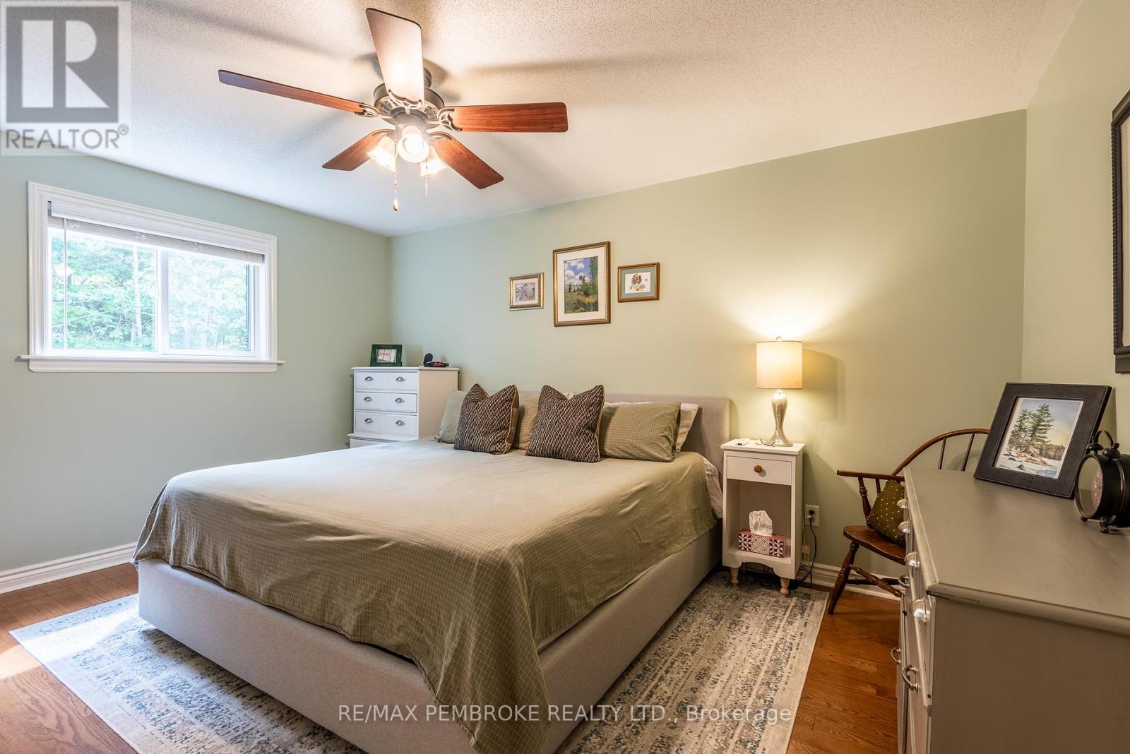 47 Mohns Avenue, Petawawa, Ontario  K8H 2H1 - Photo 26 - X12404660