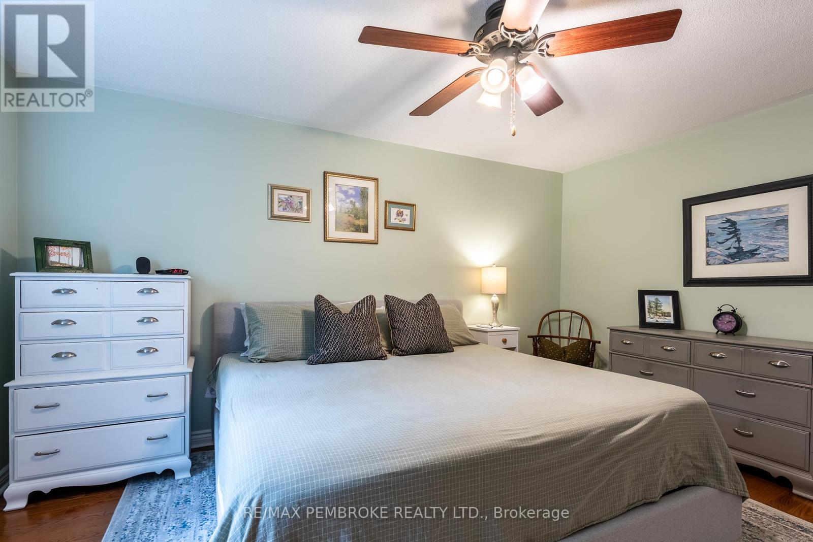 47 Mohns Avenue, Petawawa, Ontario  K8H 2H1 - Photo 28 - X12404660