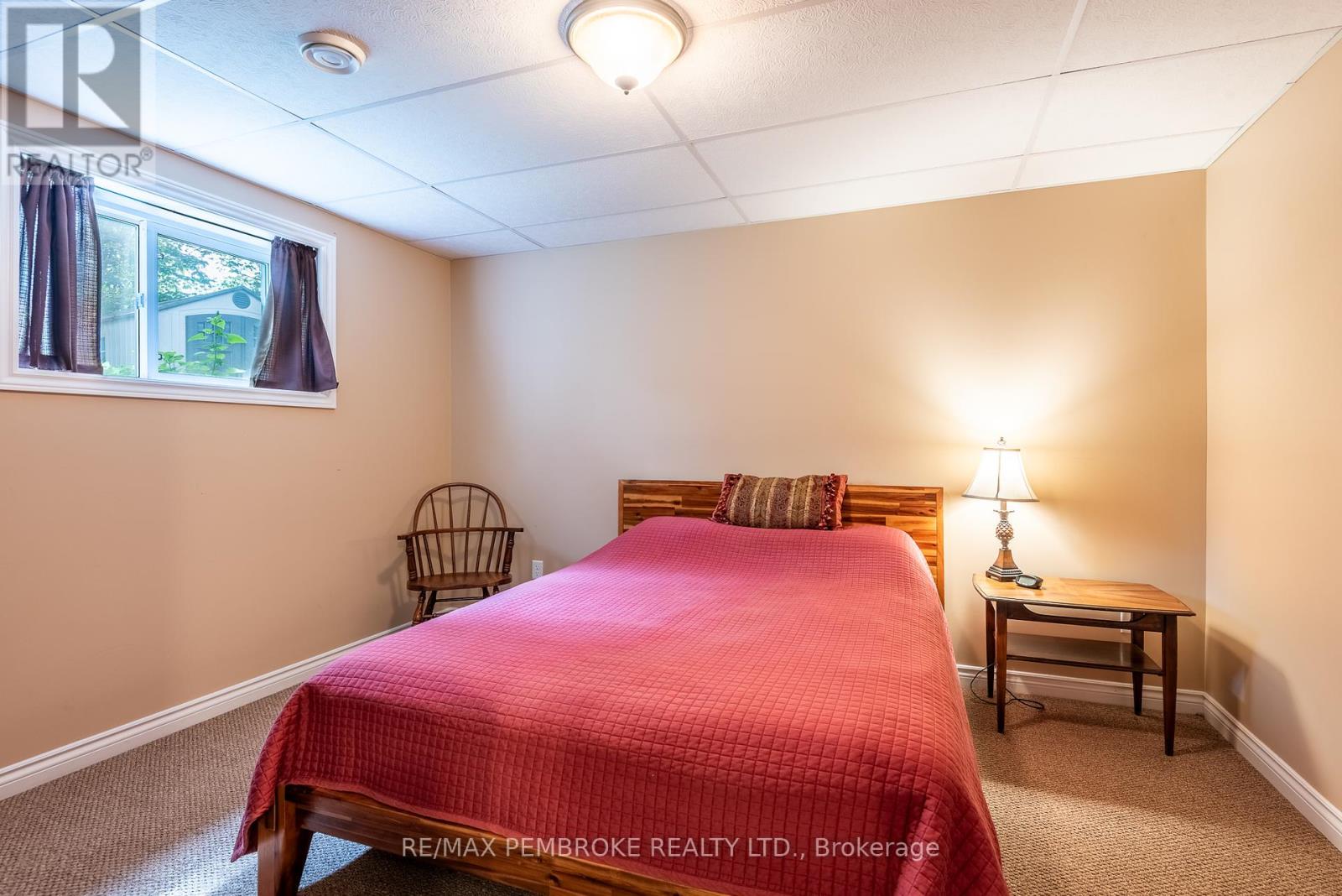 47 Mohns Avenue, Petawawa, Ontario  K8H 2H1 - Photo 44 - X12404660