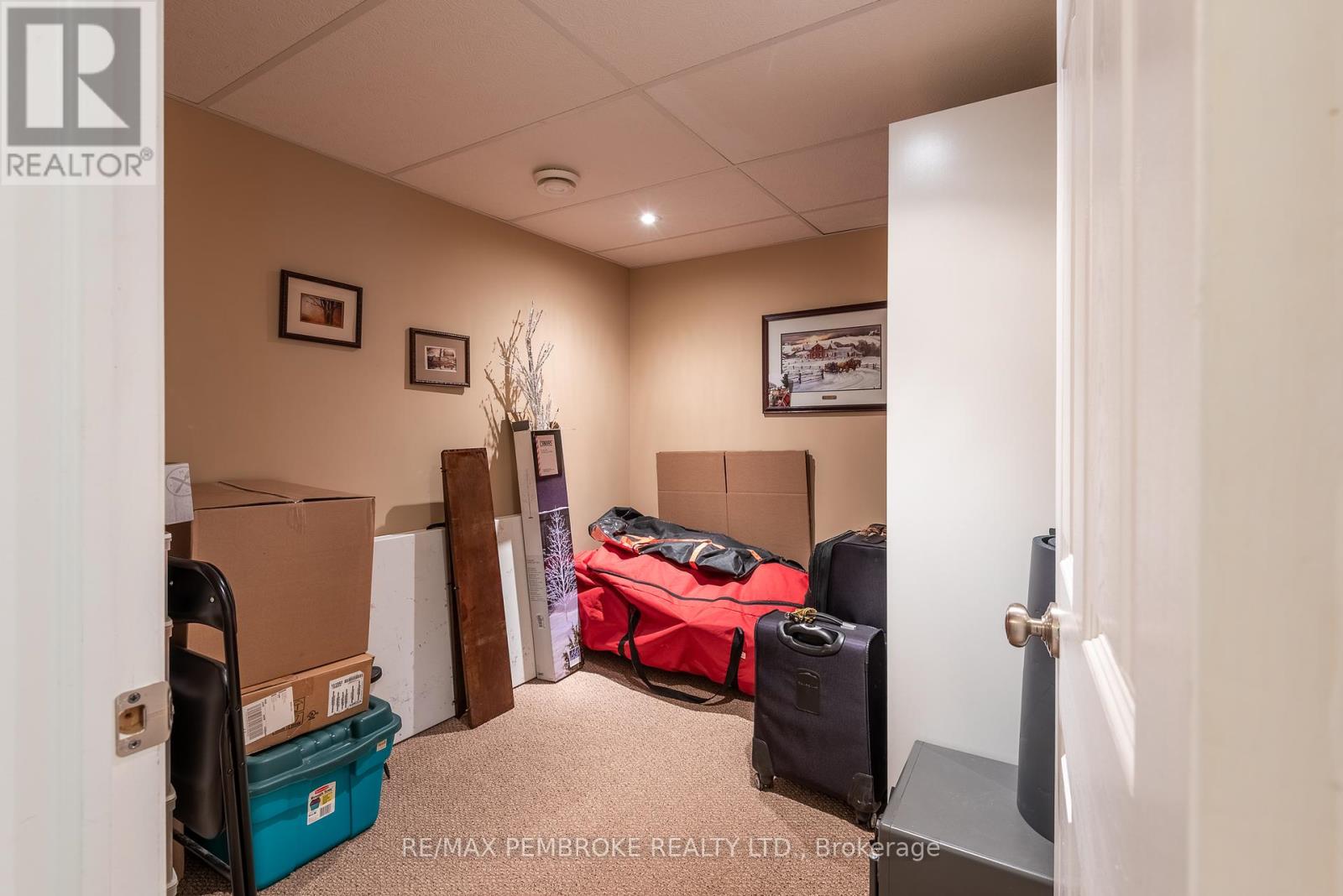47 Mohns Avenue, Petawawa, Ontario  K8H 2H1 - Photo 45 - X12404660