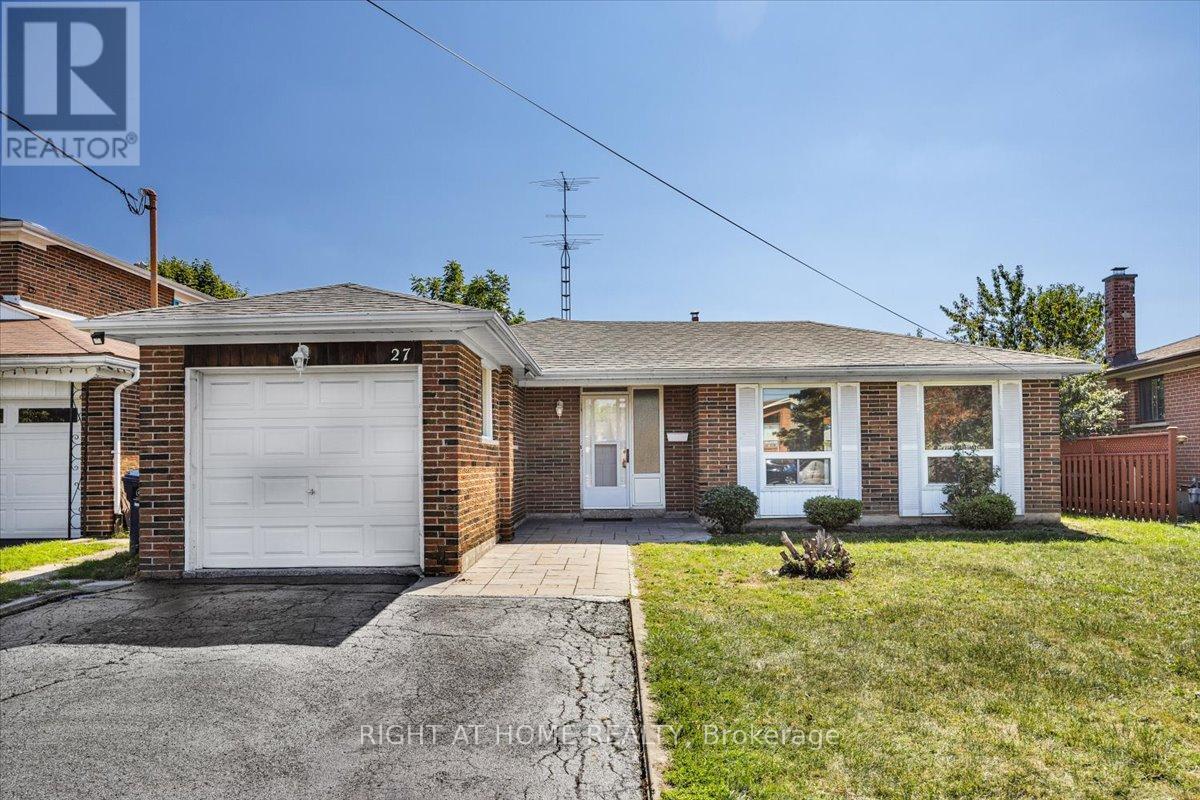 27 VILLATA GARDENS, Toronto, Ontario
