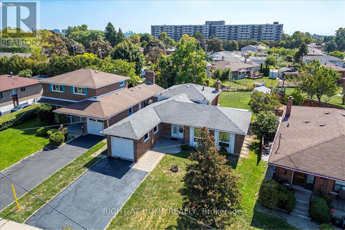 27 Villata Gardens, Toronto, Ontario  M3J 1J7 - Photo 28 - W12404541