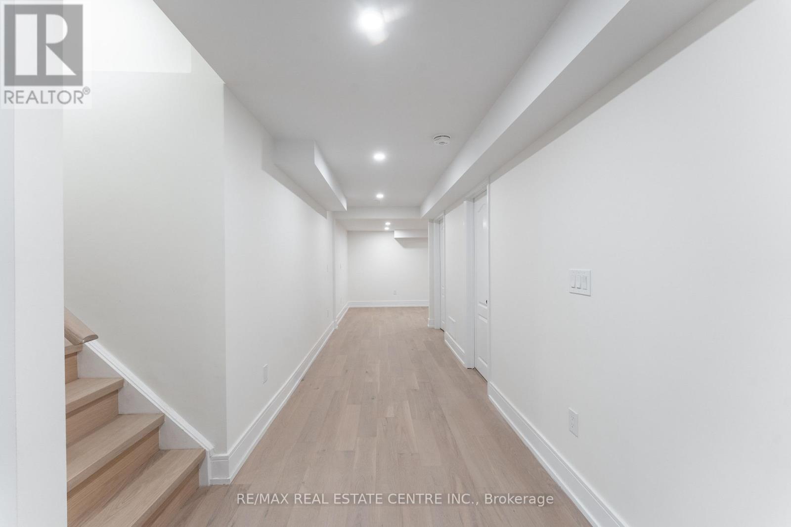 3352 Petrie Way, Oakville, Ontario  L6L 6V8 - Photo 30 - W12404542