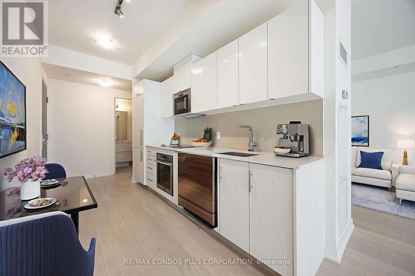 518 - 330 Richmond Street W, Toronto (Waterfront Communities), Ontario  M5V 1X2 - Photo 5 - C12404586