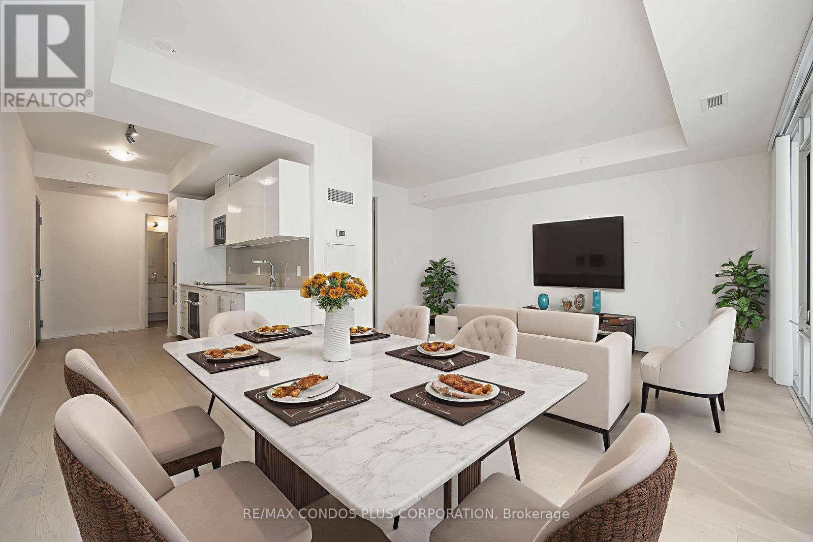 518 - 330 Richmond Street W, Toronto (Waterfront Communities), Ontario  M5V 1X2 - Photo 8 - C12404586