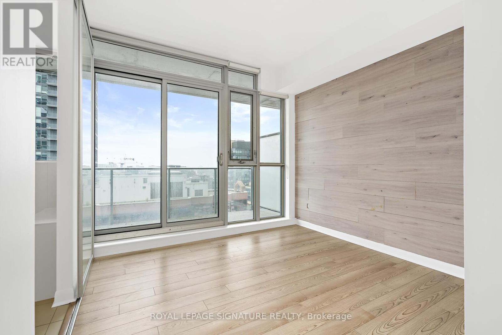 1802 - 375 King Street W, Toronto, Ontario  M5V 1K5 - Photo 13 - C12404612