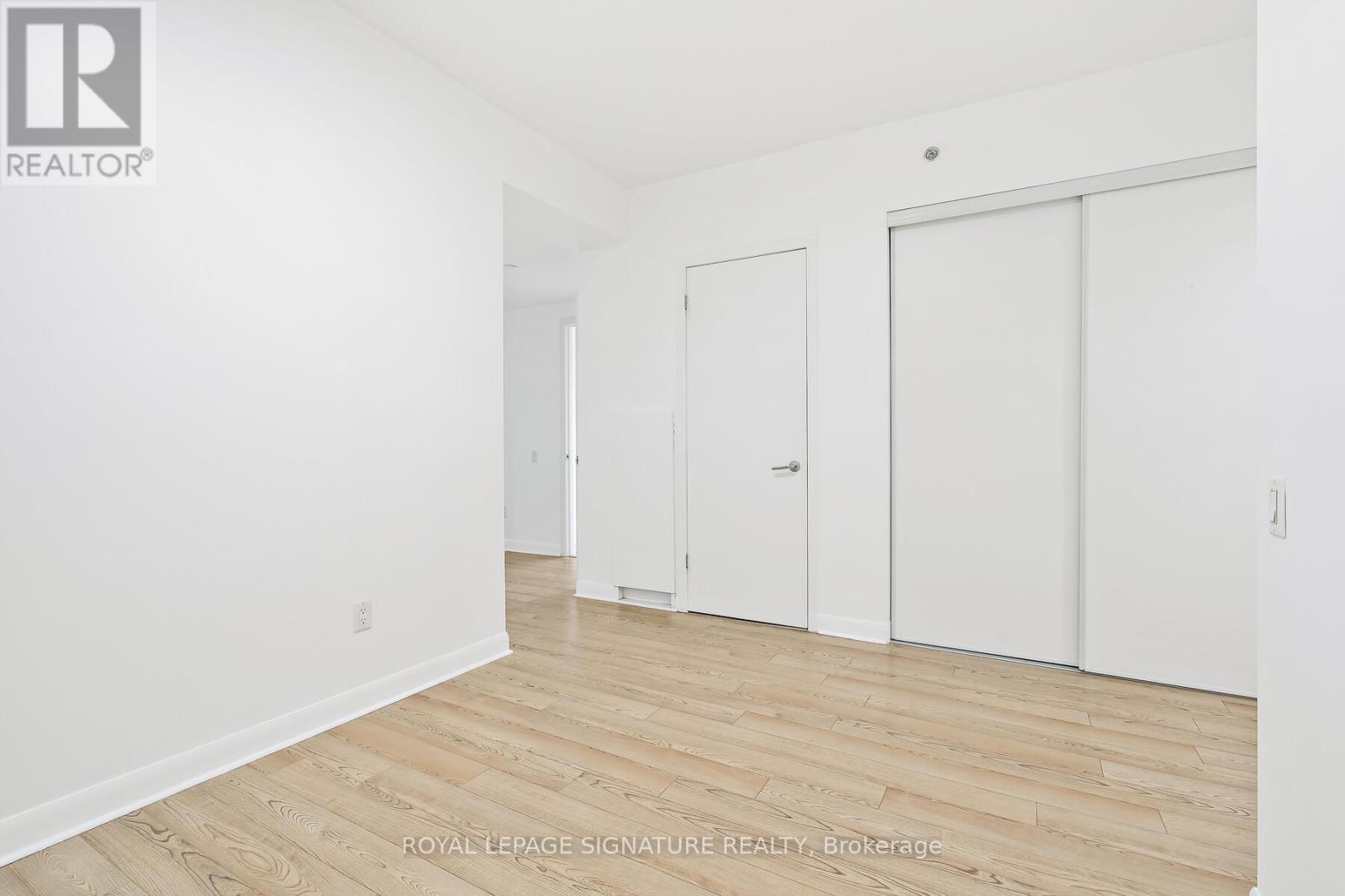 1802 - 375 King Street W, Toronto, Ontario  M5V 1K5 - Photo 4 - C12404612