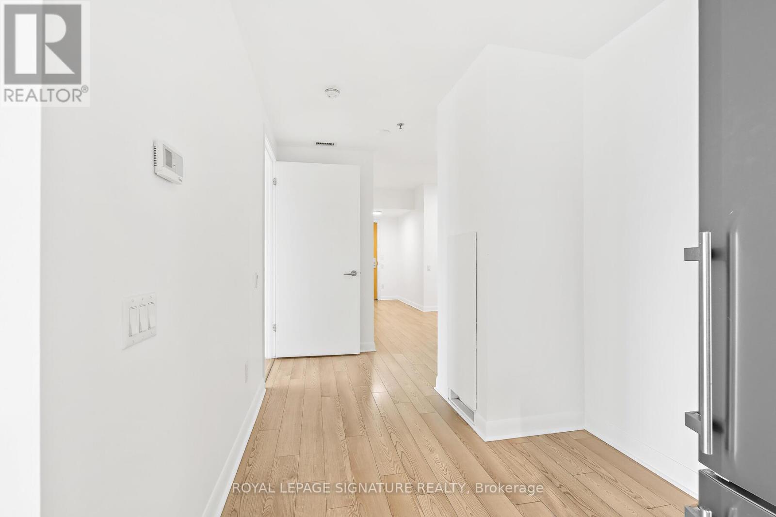 1802 - 375 King Street W, Toronto, Ontario  M5V 1K5 - Photo 5 - C12404612