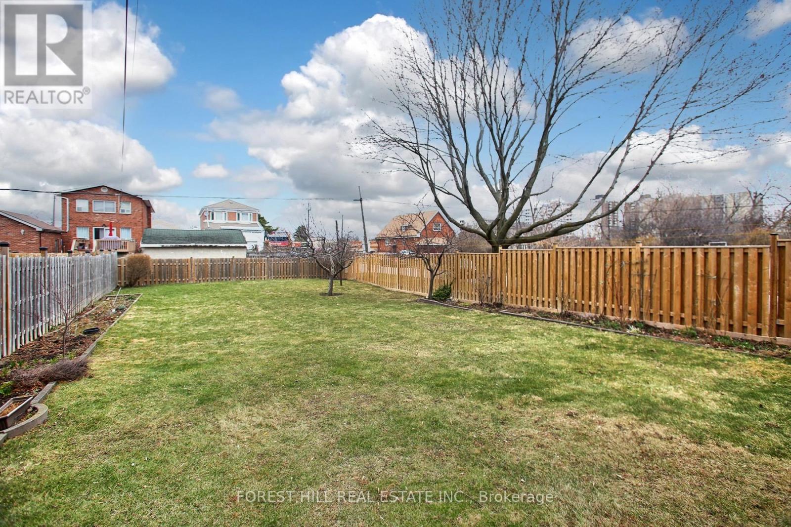 26 Alexis Boulevard, Toronto, Ontario  M3H 2P4 - Photo 21 - C12404648