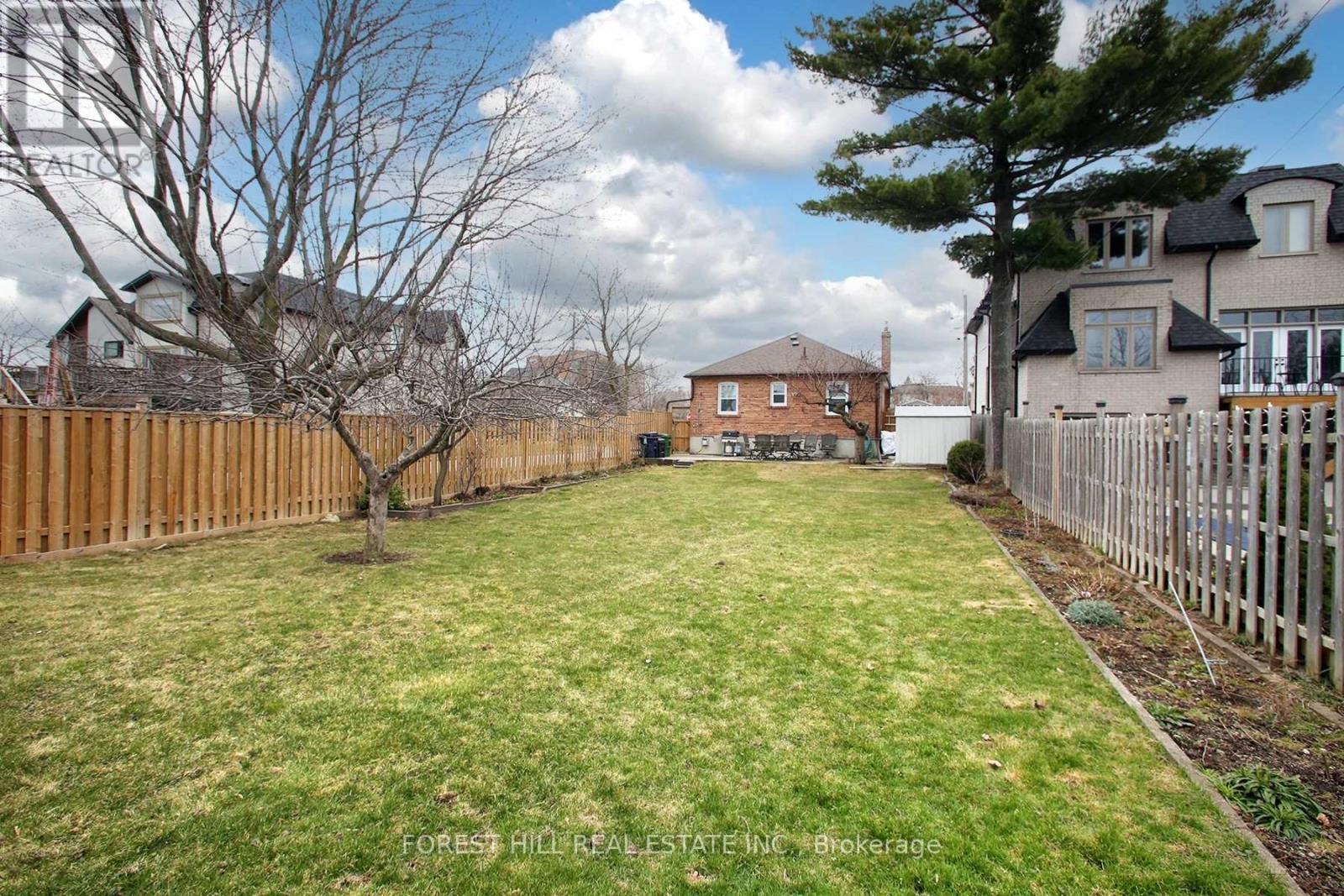 26 Alexis Boulevard, Toronto, Ontario  M3H 2P4 - Photo 22 - C12404648