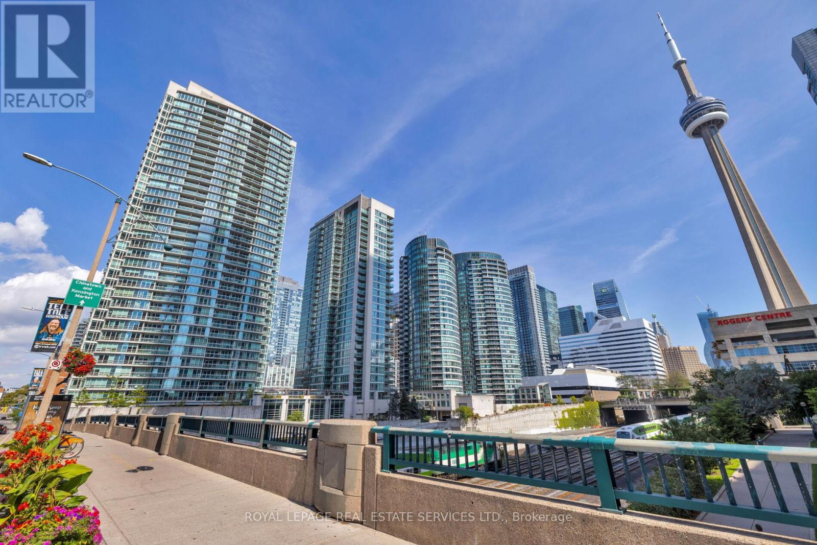 605 - 397 Front Street W, Toronto, Ontario  M5V 3S1 - Photo 2 - C12404718