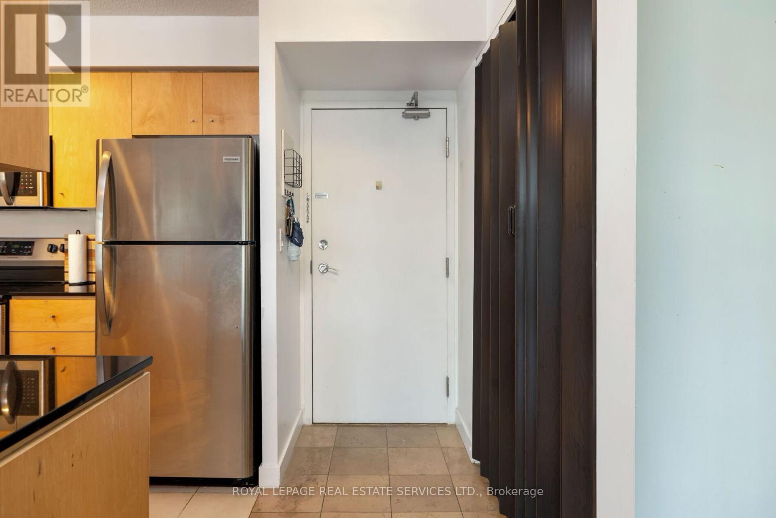605 - 397 Front Street W, Toronto, Ontario  M5V 3S1 - Photo 5 - C12404718