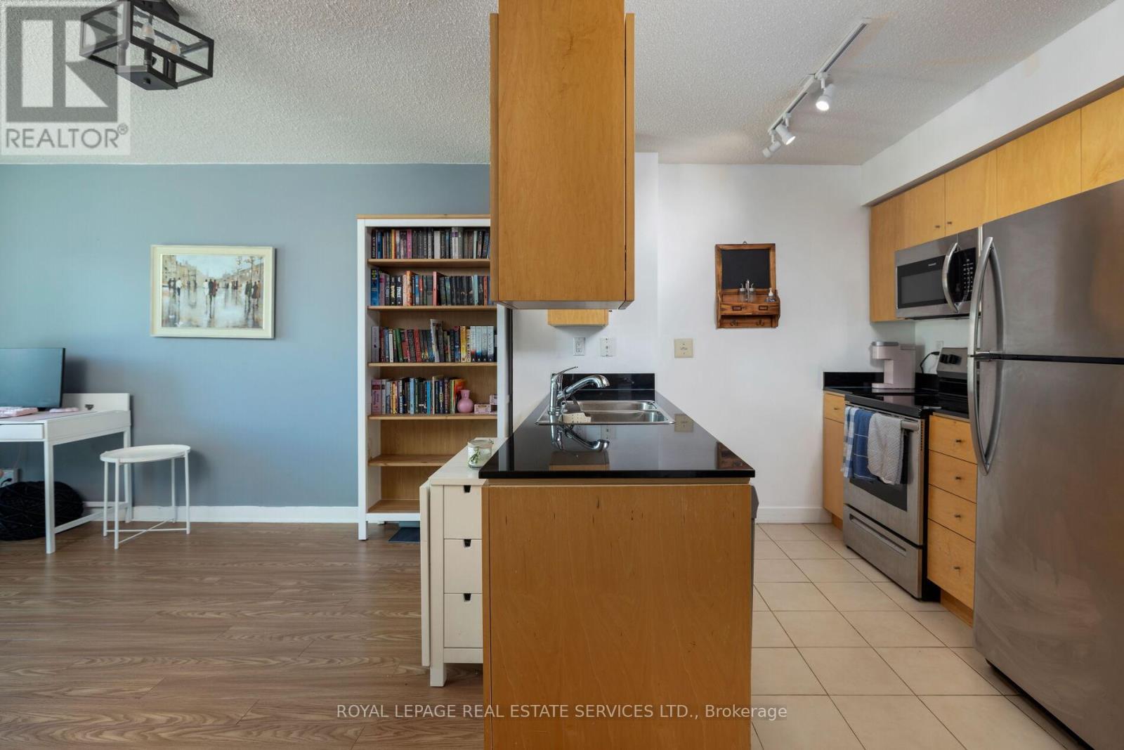 605 - 397 Front Street W, Toronto, Ontario  M5V 3S1 - Photo 6 - C12404718