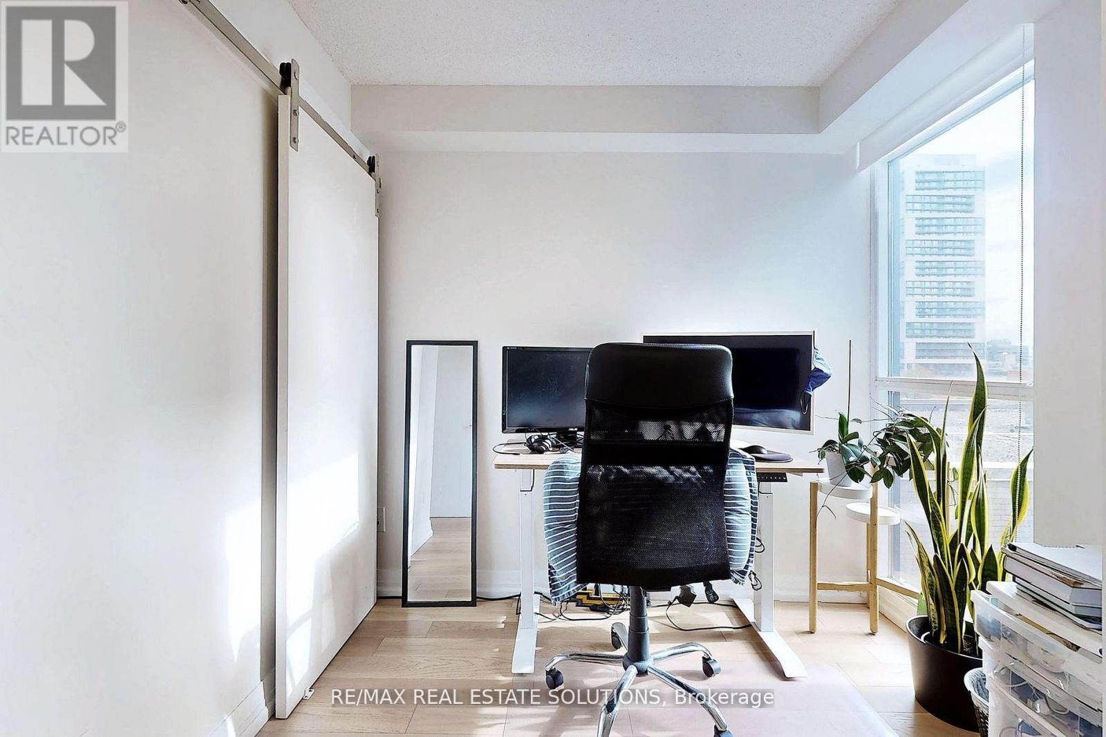 710 - 25 Carlton Street, Toronto, Ontario  M5B 1L4 - Photo 13 - C12404724