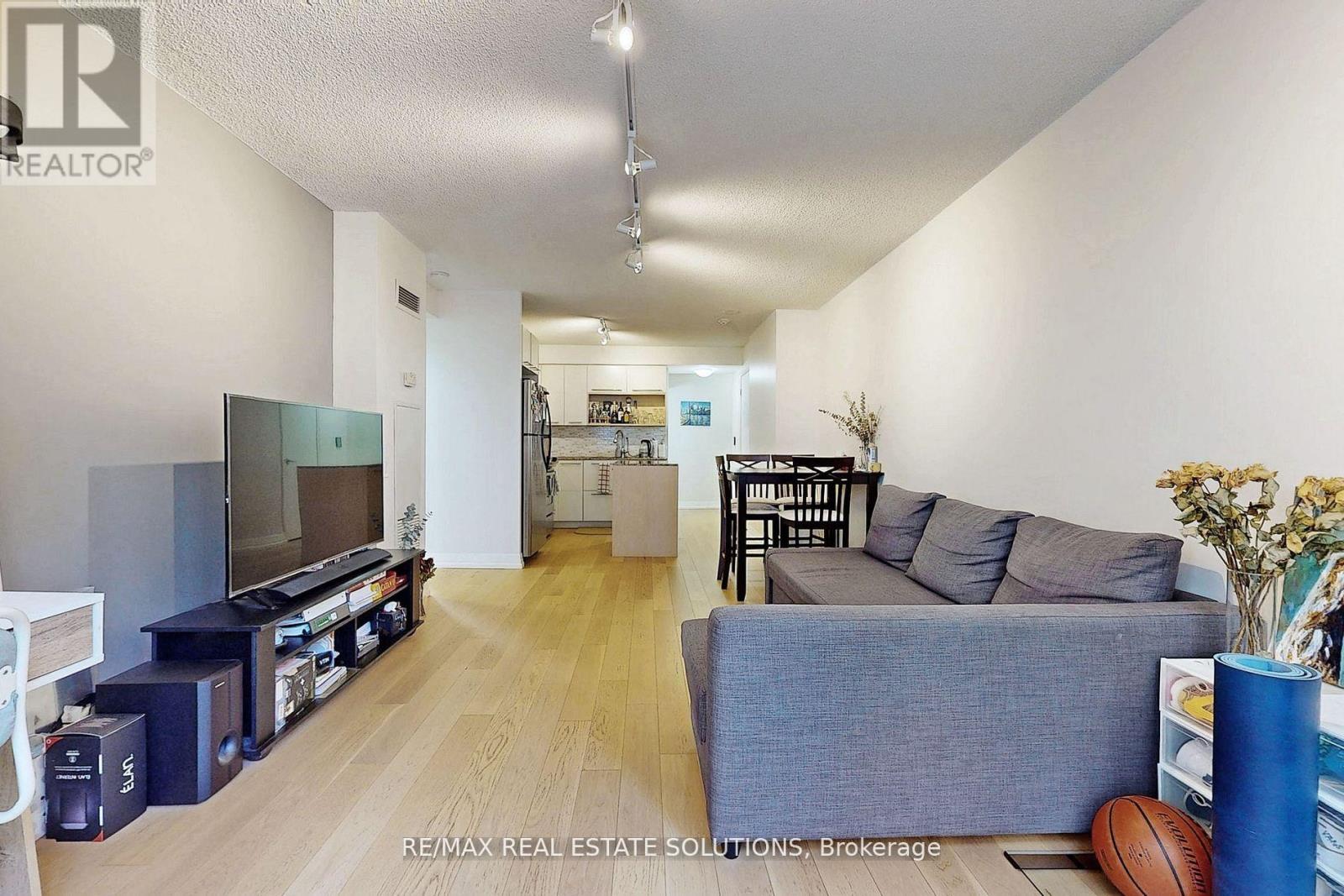 710 - 25 Carlton Street, Toronto, Ontario  M5B 1L4 - Photo 5 - C12404724