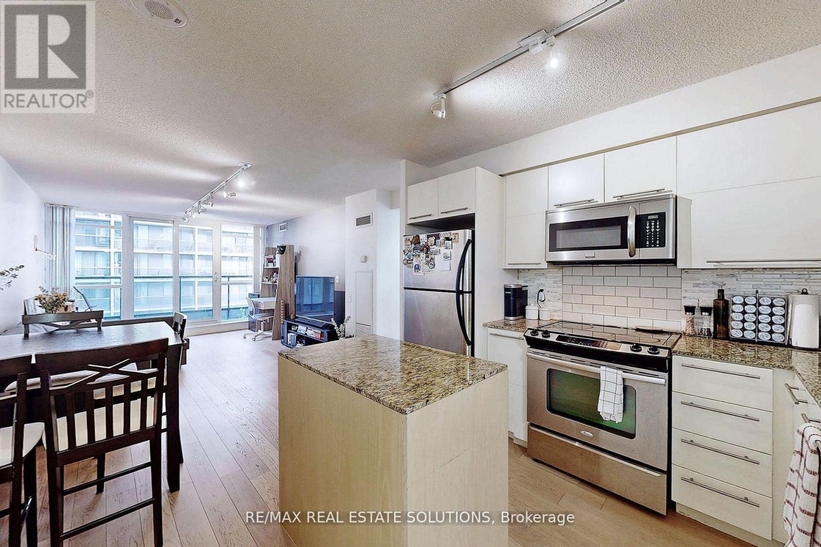 710 - 25 Carlton Street, Toronto, Ontario  M5B 1L4 - Photo 8 - C12404724