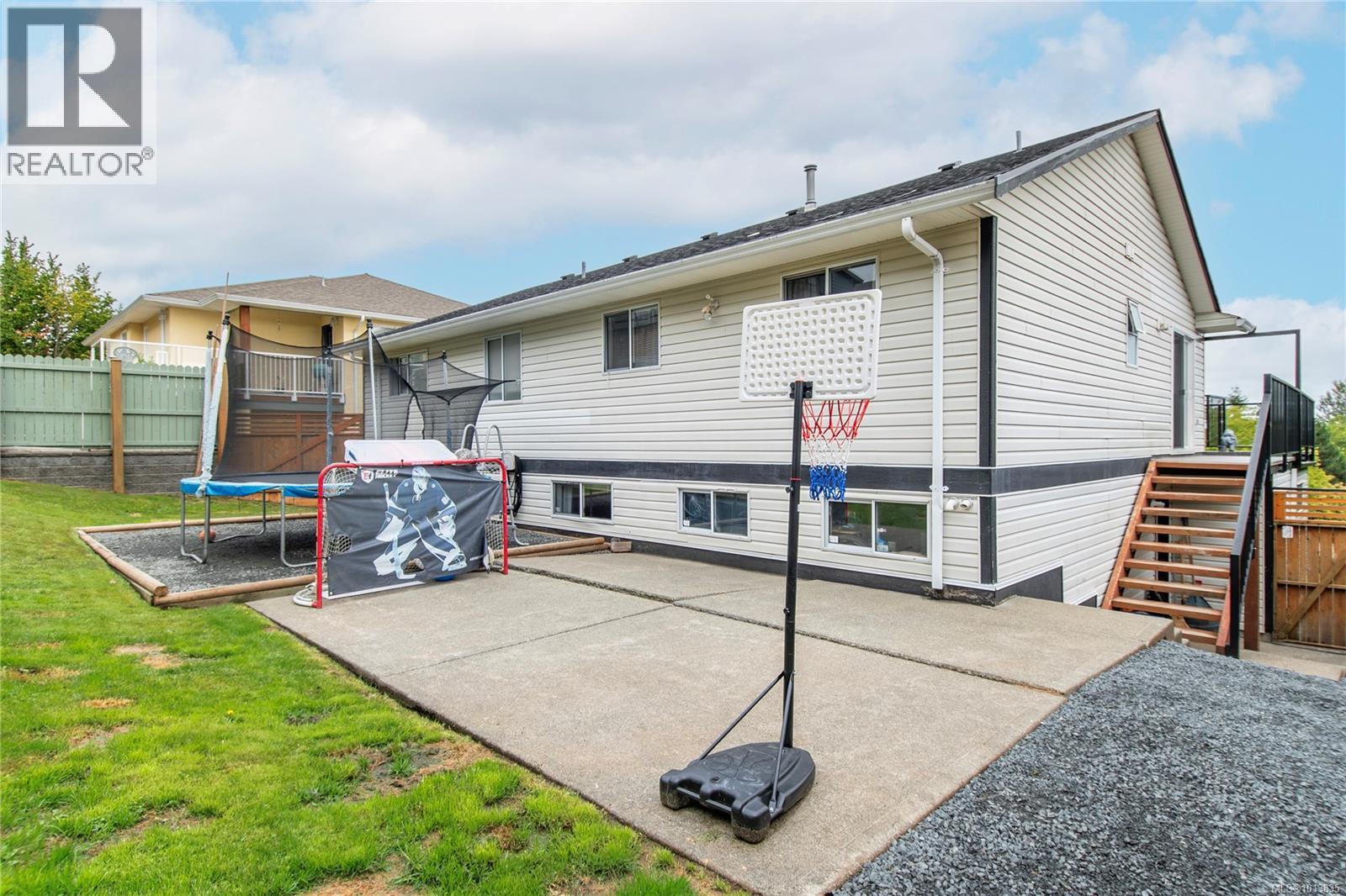 745 Bowen Rd, Campbell River, British Columbia  V9H 1S2 - Photo 40 - 1013835