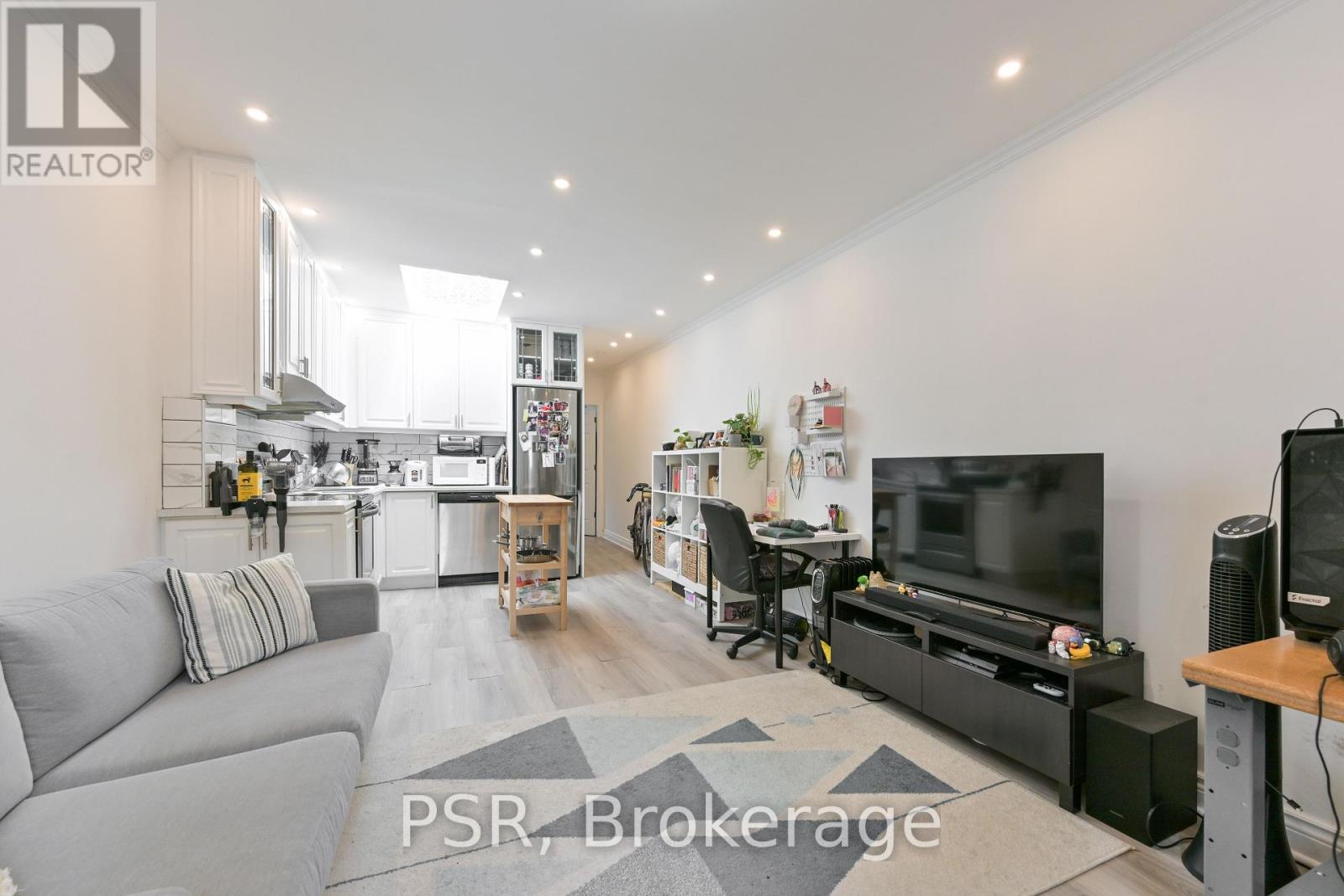 640 Pape Avenue, Toronto, Ontario  M4K 3S3 - Photo 18 - E12404645
