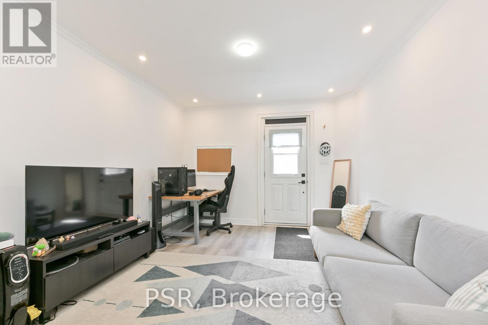 640 Pape Avenue, Toronto, Ontario  M4K 3S3 - Photo 20 - E12404645