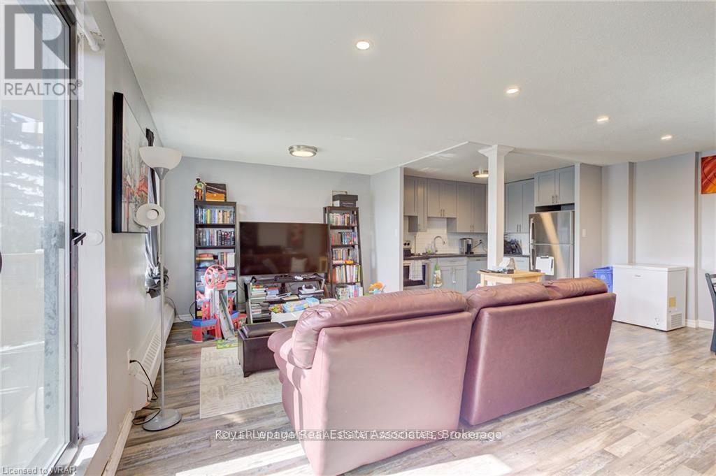 309 - 1100 Courtland Avenue, Kitchener, Ontario  N2C 2H9 - Photo 5 - X12404533