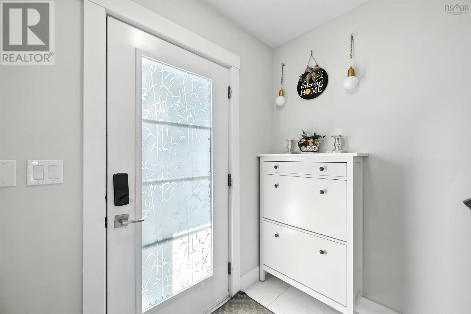 Property at 59 Travertine Court image 4