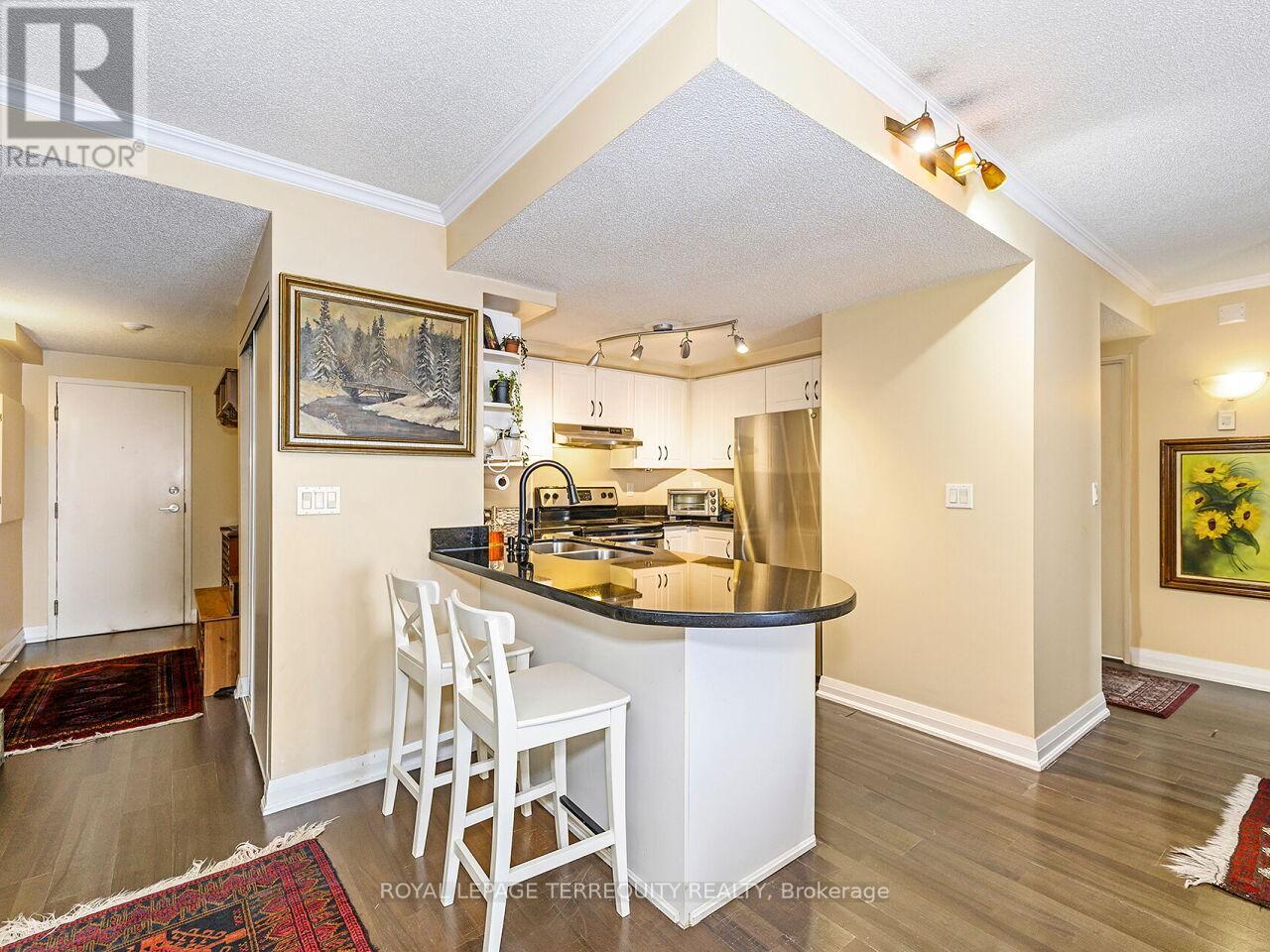 503 - 35 Hunt Avenue, Richmond Hill (Mill Pond), Ontario  L4C 4H1 - Photo 5 - N12404583